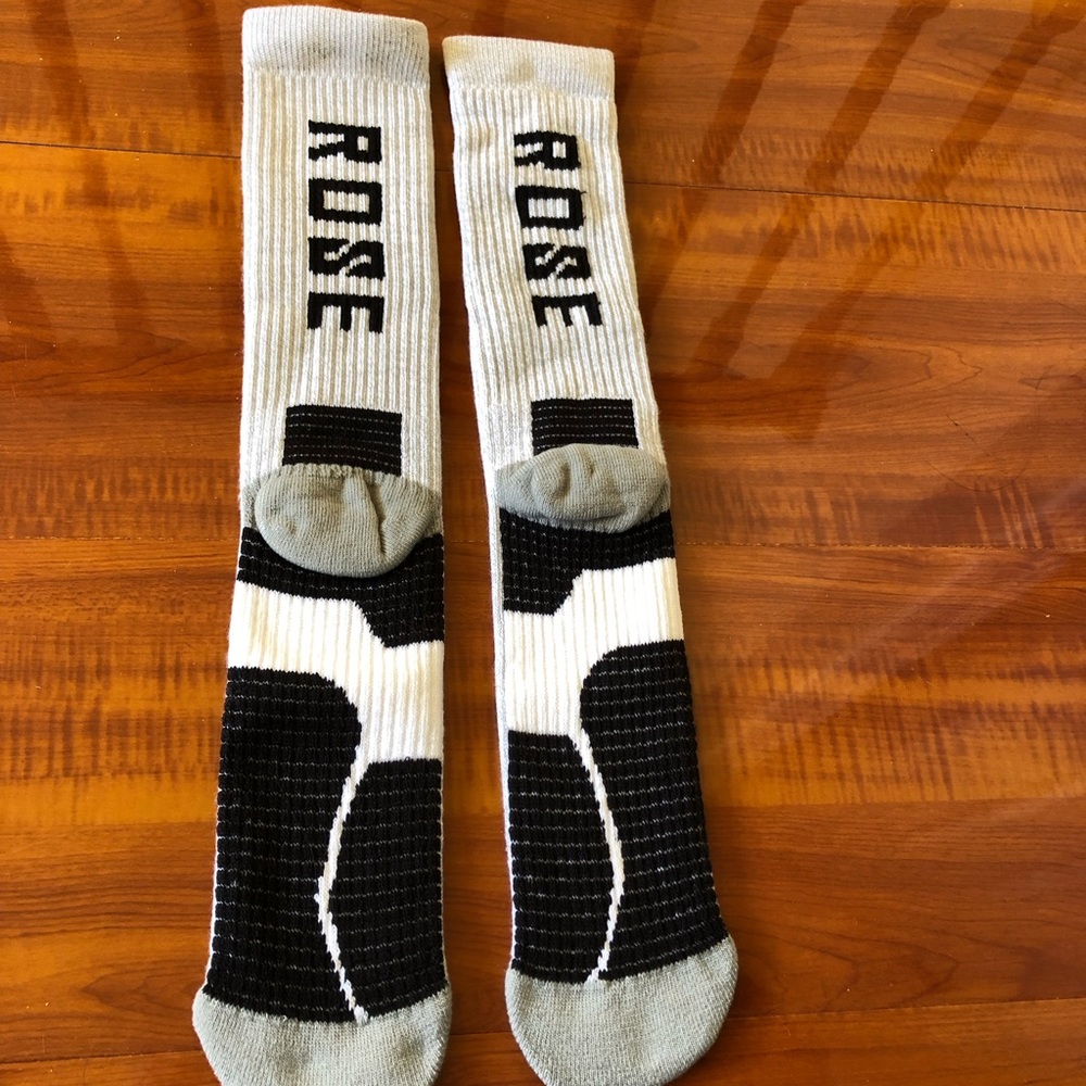NWOT D. Rose socks